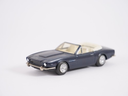 Tenariv aston martin v8 - n°,