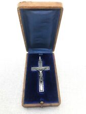 Crucifix en argent massif