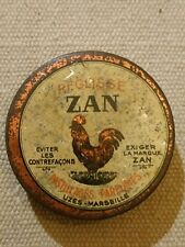 Très Ancienne Boîte en