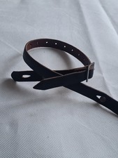 Très belle jugulaire pour