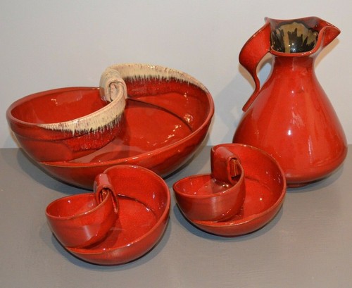 Pichet serviteurs - 1,
