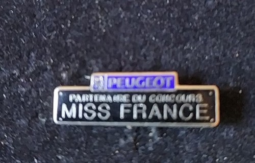 Rare pins car voiture peugeot - car,