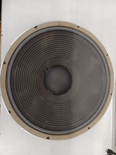 Haut parleur cône jbl 2215b - haut-parleur,