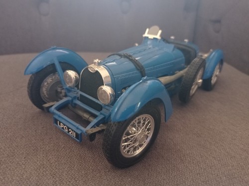 Burago bugatti type 1934 - type,