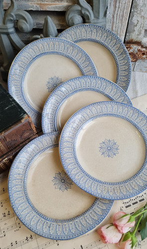 Anciennes assiettes plates - anciennes,