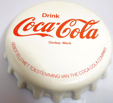 COCA-COLA© - DECAPSULEUR FORME CAPSULE 8 cm Ø DRINK N° 841 HOLLANDE
