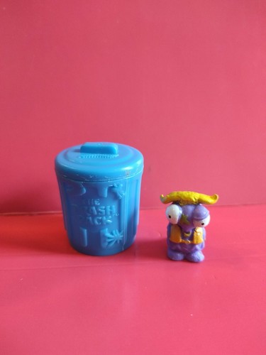 Figurine poubelle bleues - poubelle,
