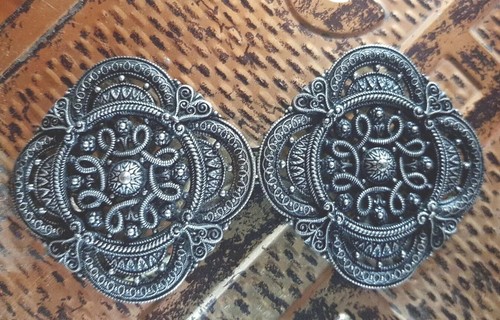 Jolie ancienne boucle - ancienne, de