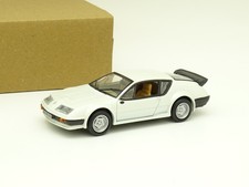Universal Hobbies SB 1/43 -