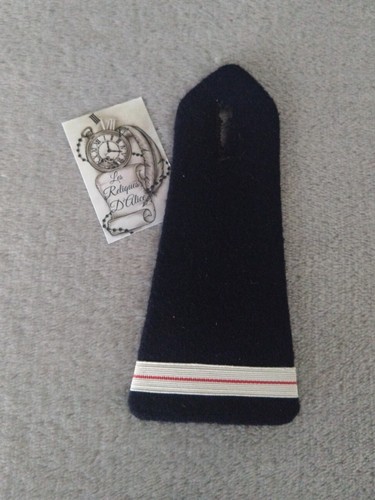 Epaulette patte d épaule - epaulette, d'épaule