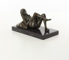 Sculpture d'une Femme nue