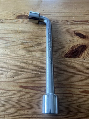 Clé pipe 21mm neuve - 21mm,