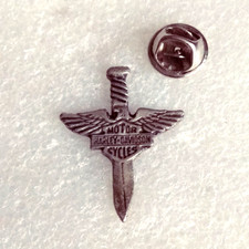 Pin's lapel pin pins Moto Logo HARLEY DAVIDSON MOTOR CYCLES Aigle Poignard Epée
