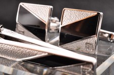 Boîte de marque pince à