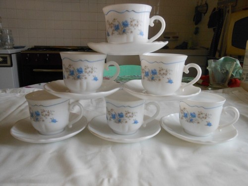 Tasses café et sous - , à