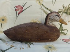 Ancien Leurre de Chasse - Canard Appelant en Bois Sculpté Polychrome. Milieu XXè