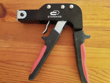 1 Pince à colliers automatique STANDERS