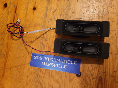 Haut parleurs d - g, et