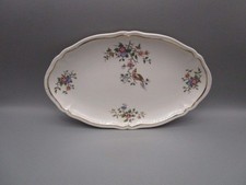 Plat ancien en porcelaine de