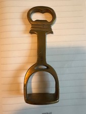 DÉCAPSULEUR LAITON EN FORME D'ÉTRIER D'ÉQUITATION