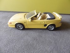 1/43   FORD  MUSTANG GT CONV 1994 CABRIOLET OUVERT  SANS BOITE