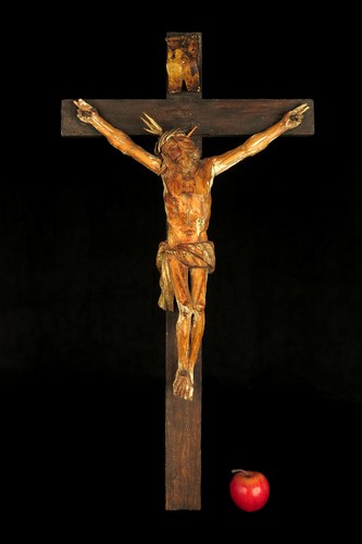 Ancien imposant christ sur - et,