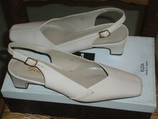 escarpins,beige,cuir,ouvert