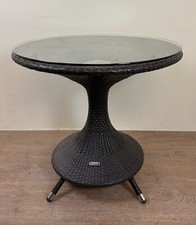 Table ronde emu modèle nilo . design de chiaramonte et marin