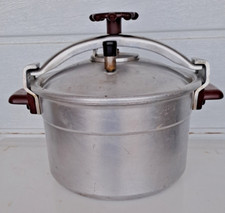 ANCIENNE COCOTTE MINUTE   SEB   10  LITRES  POIGNEES ROUGE 3/1966  SERIE Q