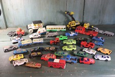  Lot de  VÉHICULES MINIATURES