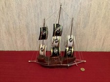 BATEAU CARAVELLE DÉCORATIF EN