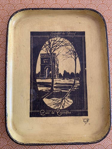 Ancien plateau carton - , bouilli