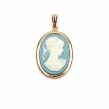 Pendentif camée fond bleu