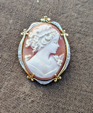 BROCHE et pendentif CAMEE coquillage blanc et jaune  OR massif 18k  6.80 g  750