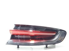 Feu arriere principal droit