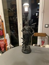 Lampe de table en régule? signé MOREAU vintage paysan râteau campagne homme