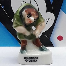 Fève en porcelaine Quasimodo Disney Porcelain bean D09K