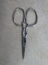 PETITE PAIRE DE CISEAUX DE