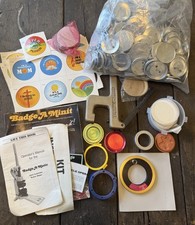 Vintage Badge-A-Minet Button