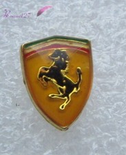 Pin's Logo écusson emblème Voiture " FERRARI Cheval " Horse   #G4