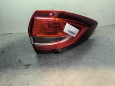 Feu arriere principal droit