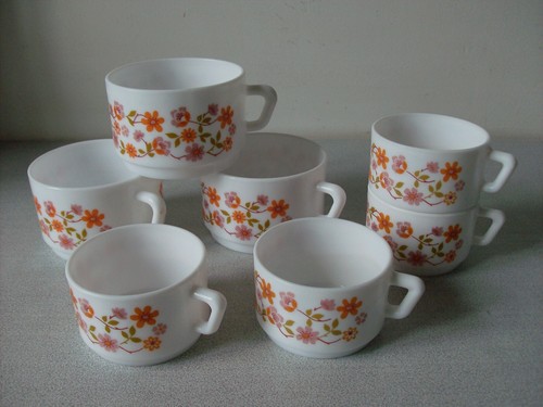 Lot tasses arcopal - tasses, france