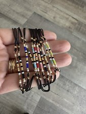 Bracelet fin perles miyuki fils nylon noir attache coulissante, bracelets fils d