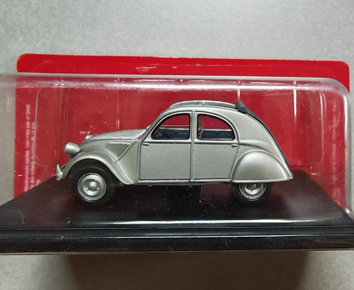 Voiture miniature citroën - miniature, 2cv