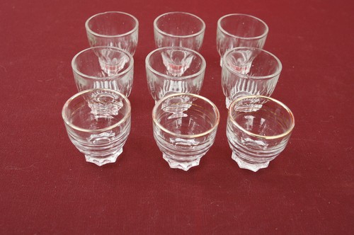 Lot petits verres anciens - 9,