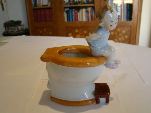 Curieux moutardier petite - un,