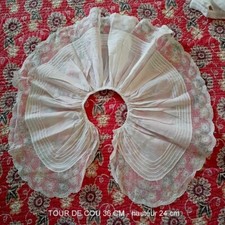 Vêtement ancien col dentelle Plis religieux an 1900/Costumes groupe folklorique