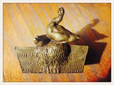 Ferdinand PAUTROT  (1832-1874), Petit cendrier ?  Bronze signé au dos   7X8X6 cm