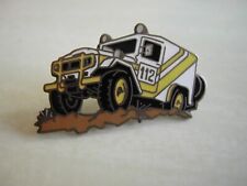 Pin's Rallye raid - 4x4 N° 112 dans le sable - Paris Dakar - Demons & Merveilles
