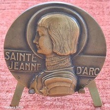 Grande médaille de table en bronze Sainte Jeanne d'Arc par E. Blin
